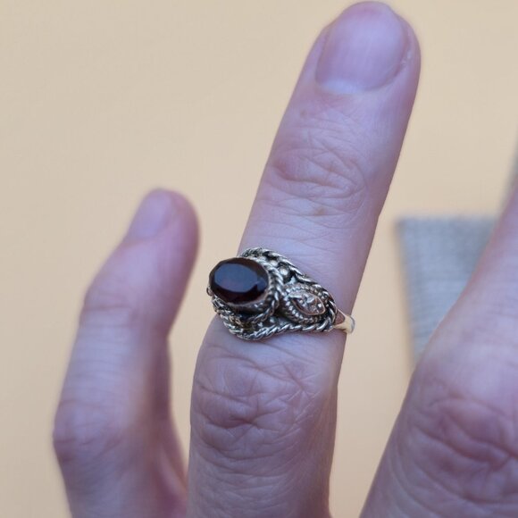 Size 5.25 Sterling Silver Dainty Red Garnet Rope Style Ring A5334 - Picture 5 of 9